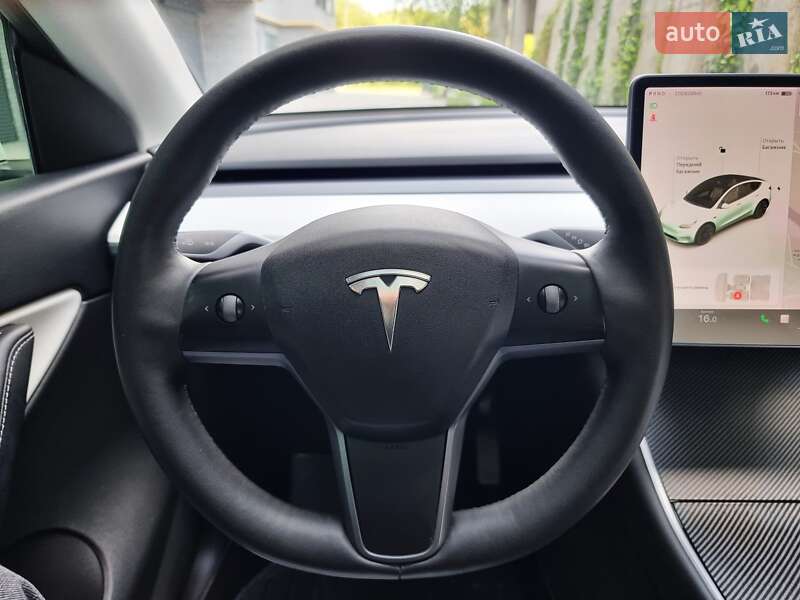 Позашляховик / Кросовер Tesla Model Y 2021 в Хмельницькому