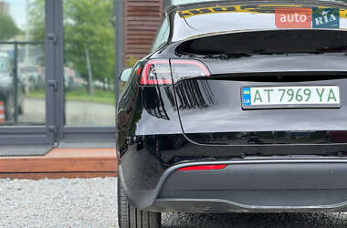 Внедорожник / Кроссовер Tesla Model Y 2021 в 