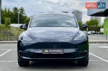 Позашляховик / Кросовер Tesla Model Y 2024 в 