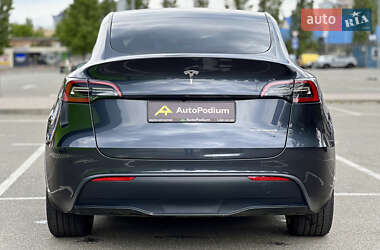 Позашляховик / Кросовер Tesla Model Y 2024 в 
