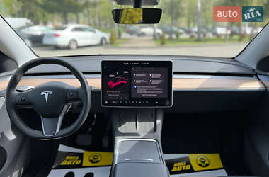 Позашляховик / Кросовер Tesla Model Y 2023 в 