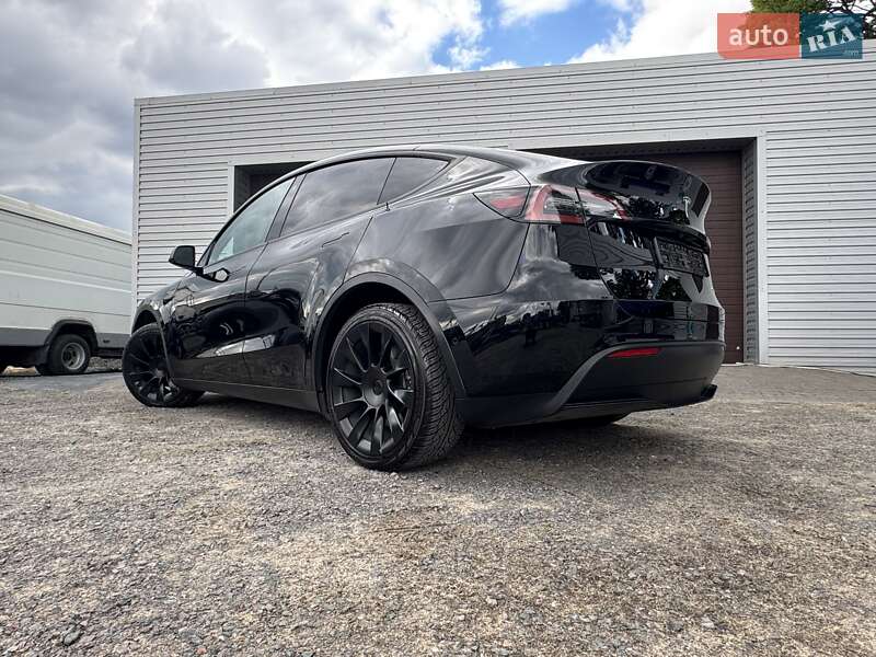 Позашляховик / Кросовер Tesla Model Y 2022 в 