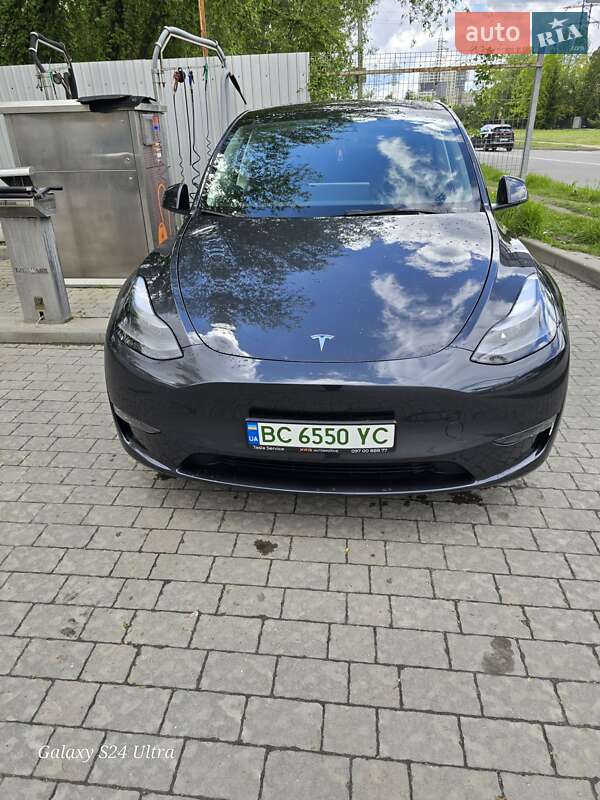 Позашляховик / Кросовер Tesla Model Y 2024 в Львові
