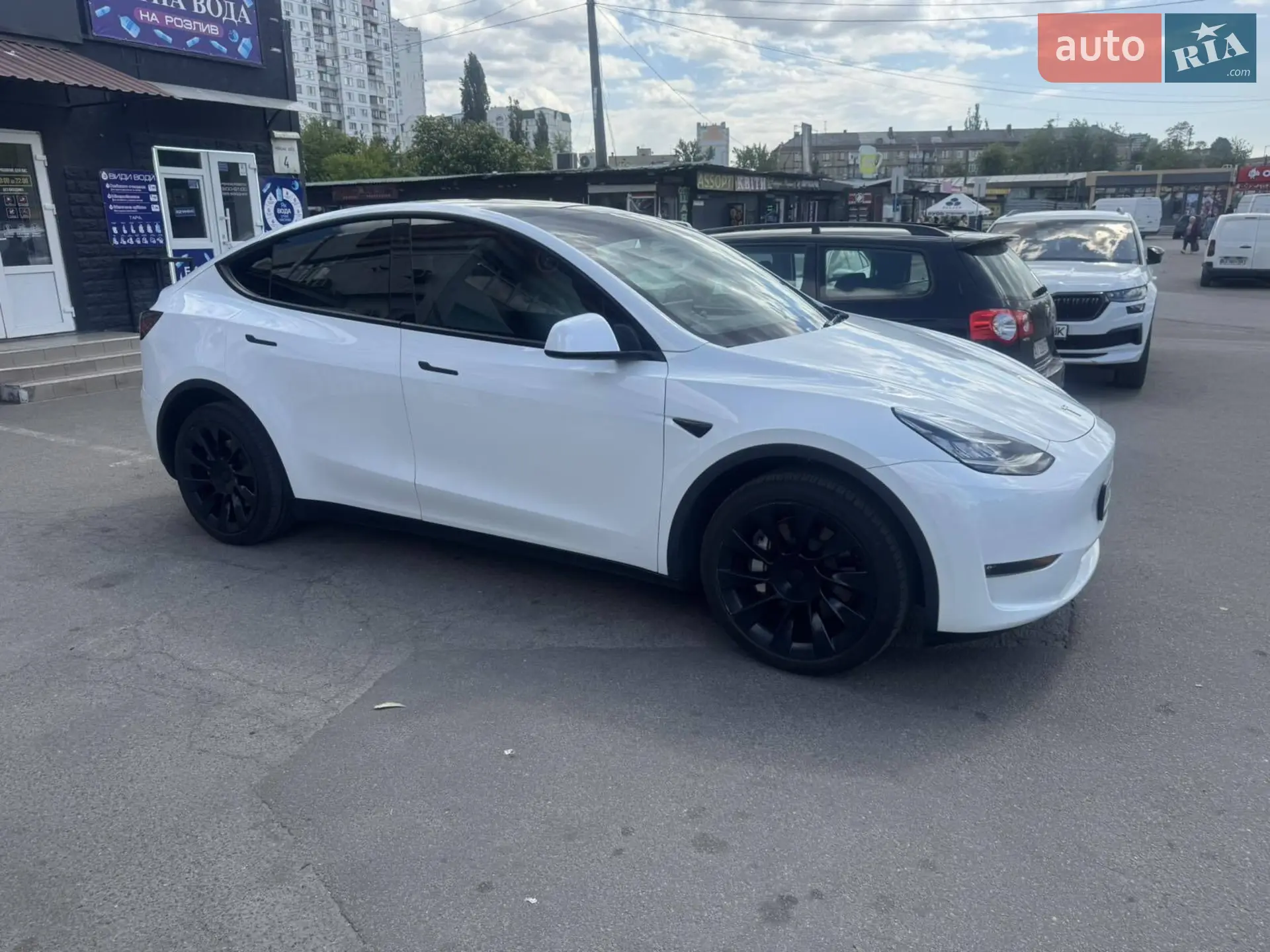 2022 Tesla Model Y - фото 1