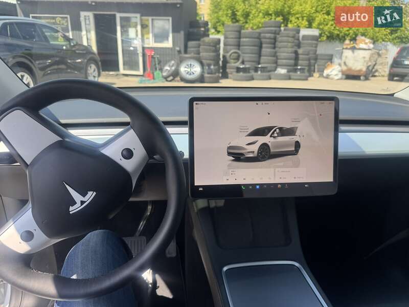 Внедорожник / Кроссовер Tesla Model Y 2022 в Киеве