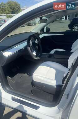 Внедорожник / Кроссовер Tesla Model Y 2022 в 