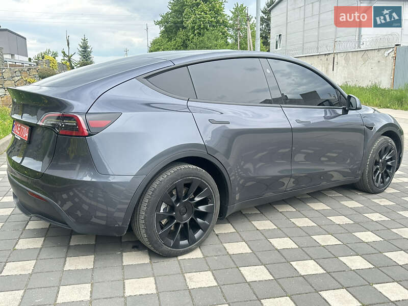 Внедорожник / Кроссовер Tesla Model Y 2023 в Стрые