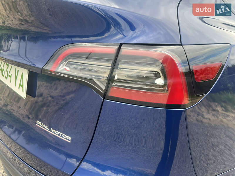 Внедорожник / Кроссовер Tesla Model Y 2022 в Ужгороде