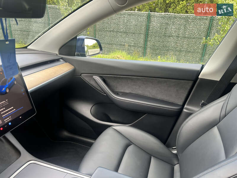 Внедорожник / Кроссовер Tesla Model Y 2022 в Ужгороде