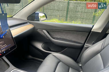 Позашляховик / Кросовер Tesla Model Y 2022 в 
