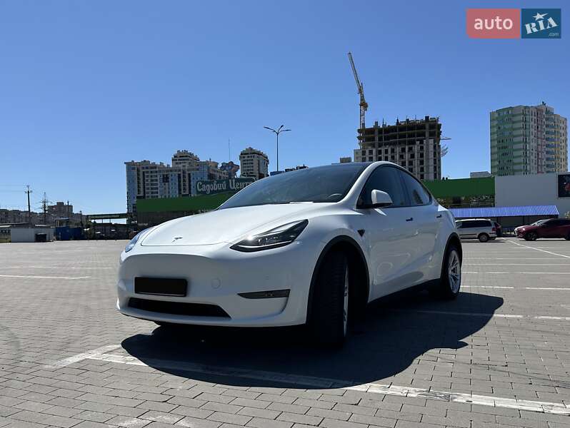 Внедорожник / Кроссовер Tesla Model Y 2022 в Киеве