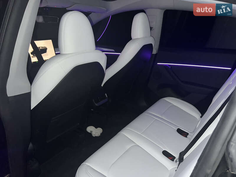 Внедорожник / Кроссовер Tesla Model Y 2024 в Цумани