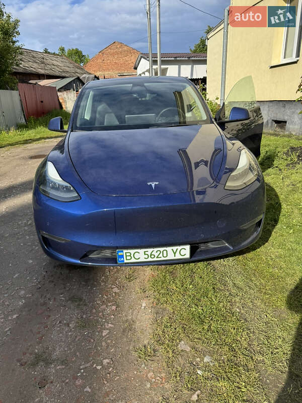 Внедорожник / Кроссовер Tesla Model Y 2023 в 