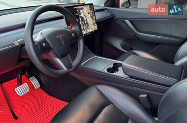 Внедорожник / Кроссовер Tesla Model Y 2021 в 