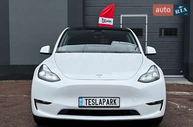 Внедорожник / Кроссовер Tesla Model Y 2024 в 