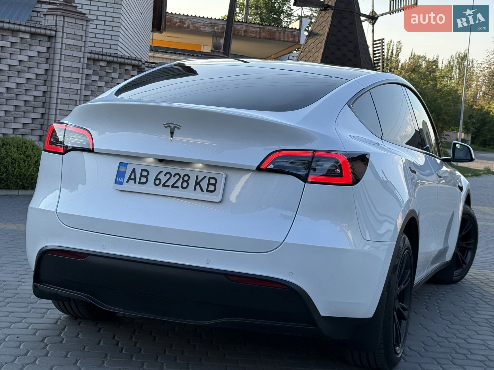 2021 Tesla Model Y - мініатюра 4