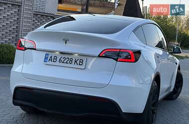 Внедорожник / Кроссовер Tesla Model Y 2021 в 