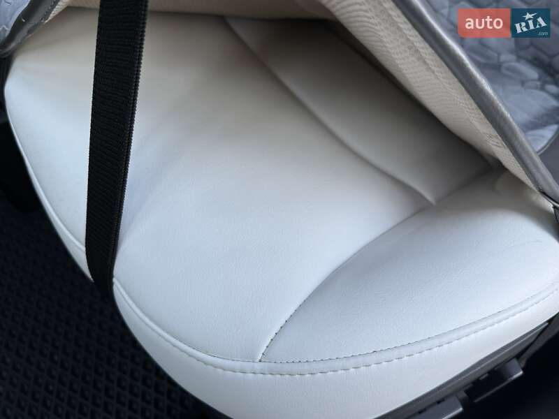 Внедорожник / Кроссовер Tesla Model Y 2021 в Виннице