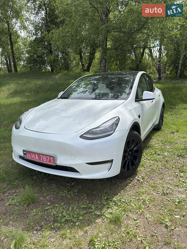Внедорожник / Кроссовер Tesla Model Y 2021 в 