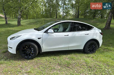Внедорожник / Кроссовер Tesla Model Y 2021 в 