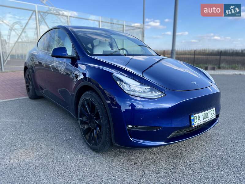 Позашляховик / Кросовер Tesla Model Y 2021 в Умані