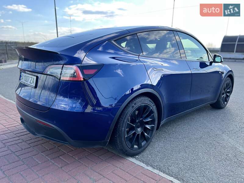 Позашляховик / Кросовер Tesla Model Y 2021 в Умані
