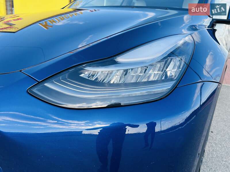 Позашляховик / Кросовер Tesla Model Y 2021 в Умані