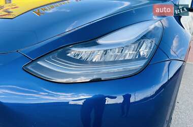 Внедорожник / Кроссовер Tesla Model Y 2021 в 
