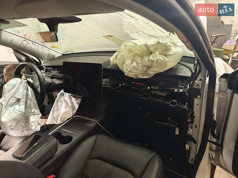 Внедорожник / Кроссовер Tesla Model Y 2022 в Киеве