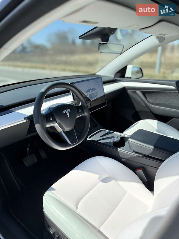 Позашляховик / Кросовер Tesla Model Y 2022 в Хмельницькому