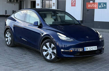 Внедорожник / Кроссовер Tesla Model Y 2021 в Ровно