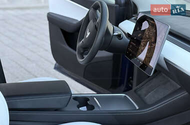 Внедорожник / Кроссовер Tesla Model Y 2021 в 