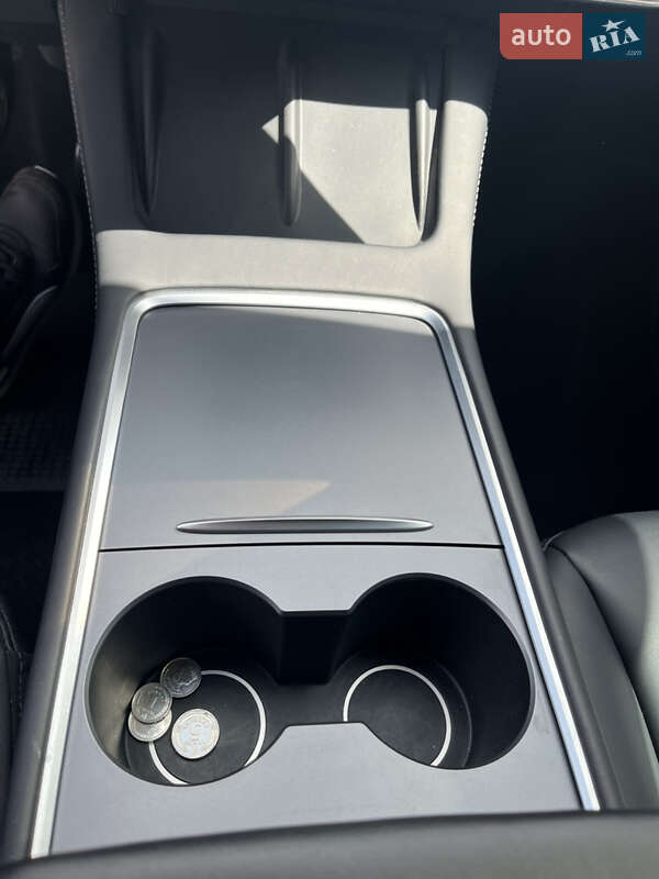 Внедорожник / Кроссовер Tesla Model Y 2023 в Радомышле