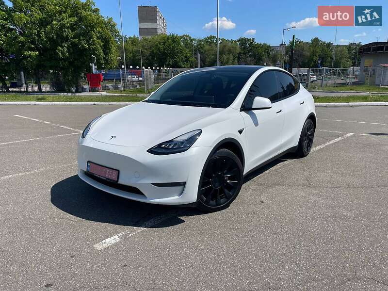 Tesla Model Y 2022