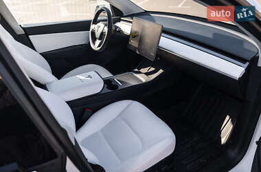 Позашляховик / Кросовер Tesla Model Y 2021 в 