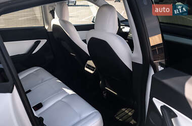 Позашляховик / Кросовер Tesla Model Y 2021 в 