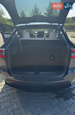 Внедорожник / Кроссовер Tesla Model Y 2020 в 