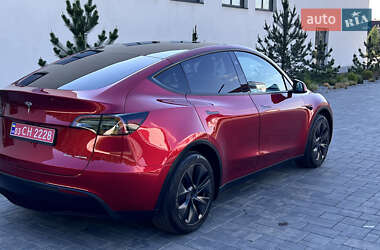 Внедорожник / Кроссовер Tesla Model Y 2024 в 