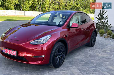 Внедорожник / Кроссовер Tesla Model Y 2024 в 