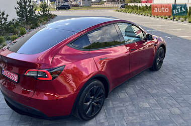 Внедорожник / Кроссовер Tesla Model Y 2024 в 