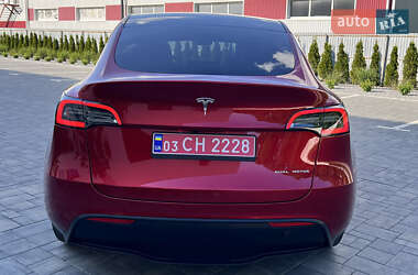 Внедорожник / Кроссовер Tesla Model Y 2024 в 