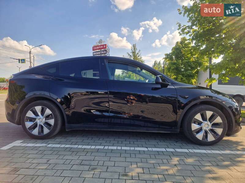 Позашляховик / Кросовер Tesla Model Y 2023 в Хмельницькому