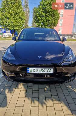 Внедорожник / Кроссовер Tesla Model Y 2023 в 