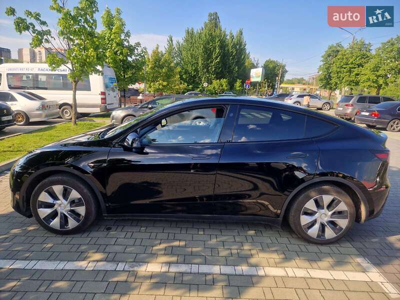 Позашляховик / Кросовер Tesla Model Y 2023 в Хмельницькому