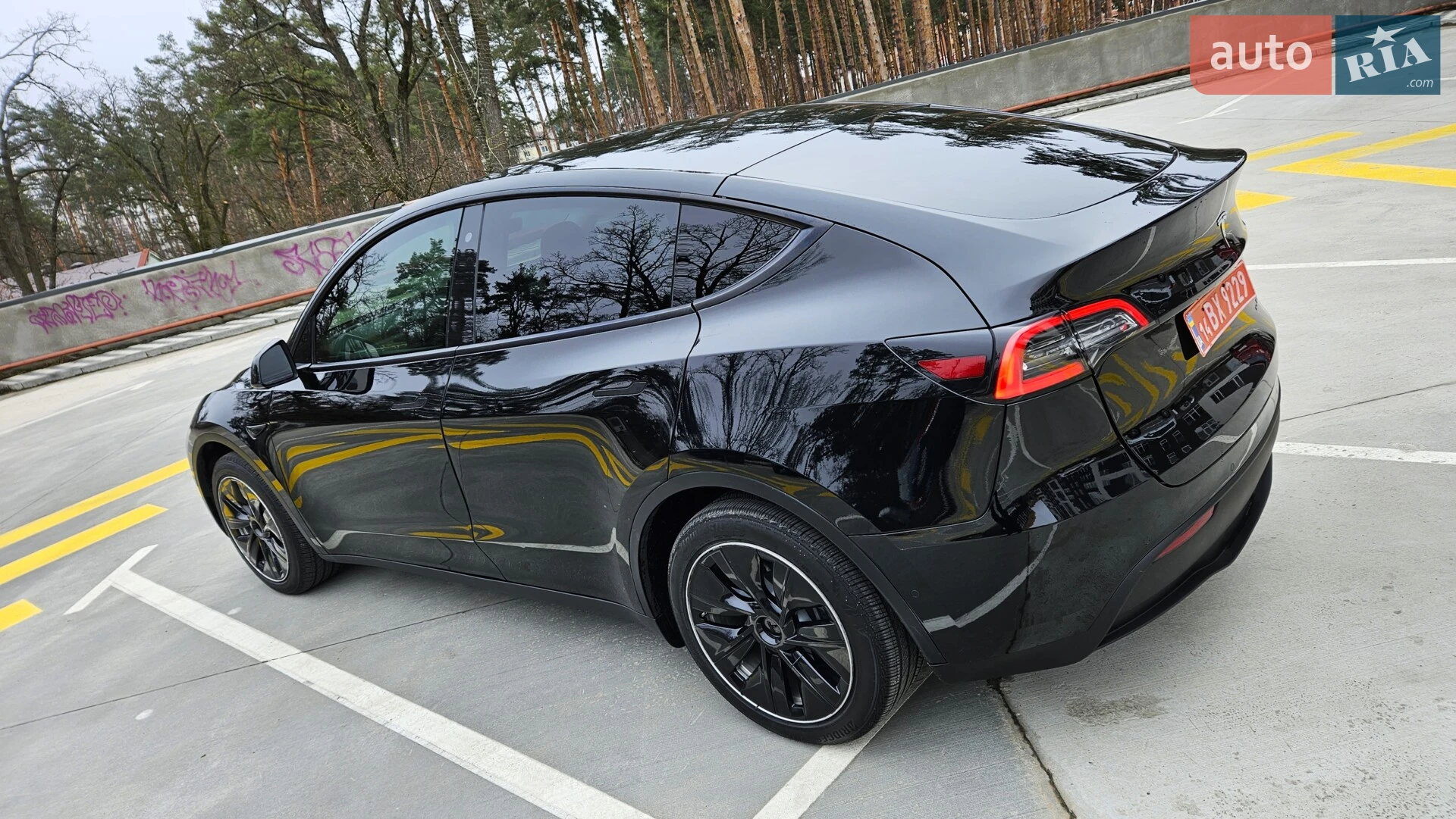 2020 Tesla Model Y - мініатюра 3