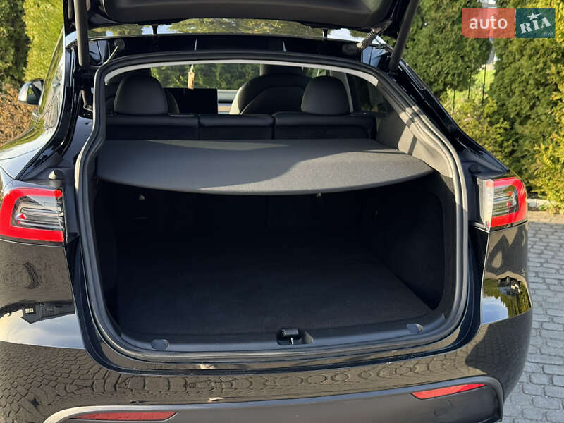 Внедорожник / Кроссовер Tesla Model Y 2023 в Львове