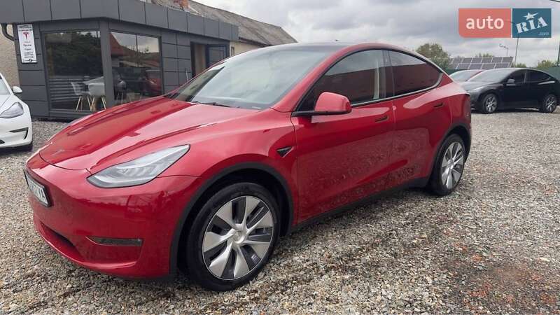 Внедорожник / Кроссовер Tesla Model Y 2023 в 