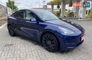 Внедорожник / Кроссовер Tesla Model Y 2023 в Киеве