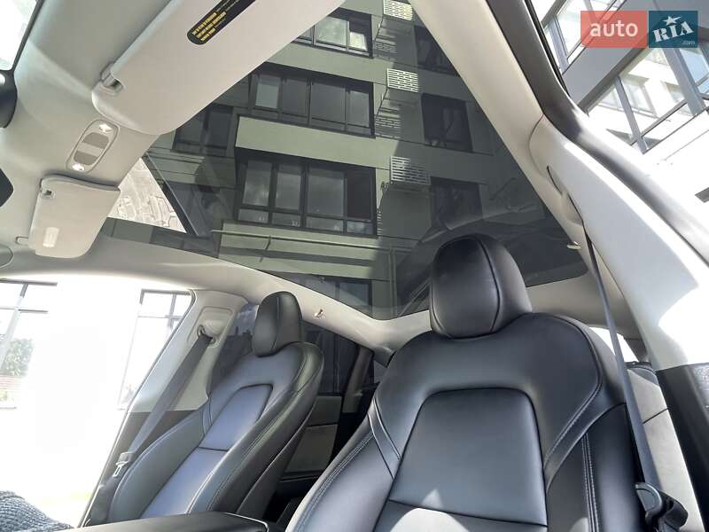 Позашляховик / Кросовер Tesla Model Y 2022 в Рівному
