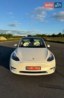Внедорожник / Кроссовер Tesla Model Y 2022 в 